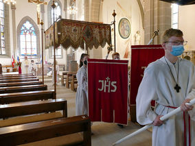 Feierliches Hochamt in St. Crescentius